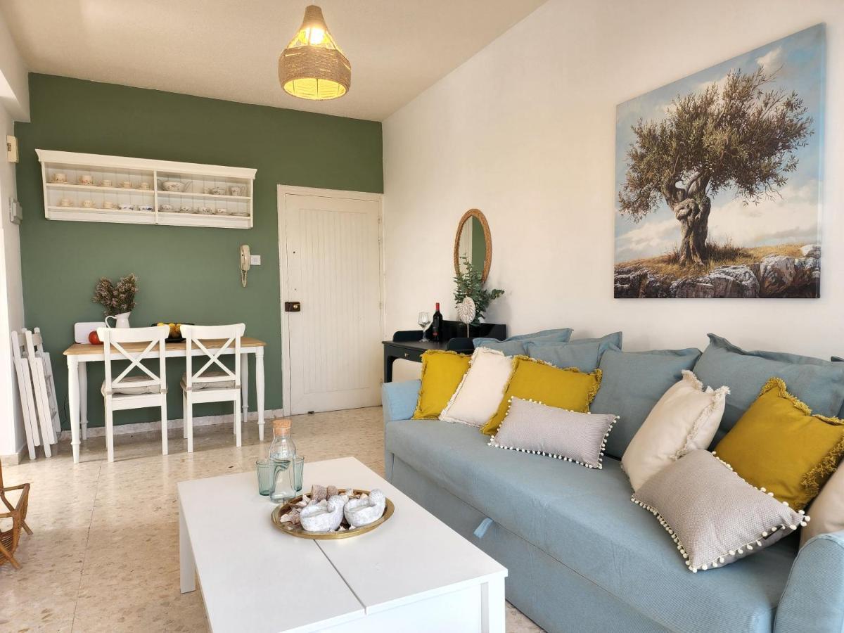 Capri Sea View One Bedroom Larnaca Exterior foto