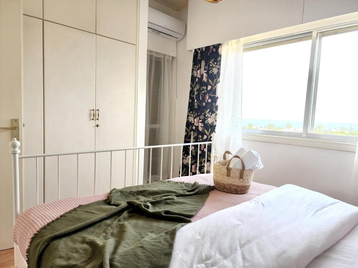Capri Sea View One Bedroom Larnaca Exterior foto